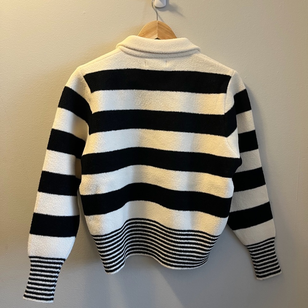 Black & White Knitted Jacket - Picture 8 of 8